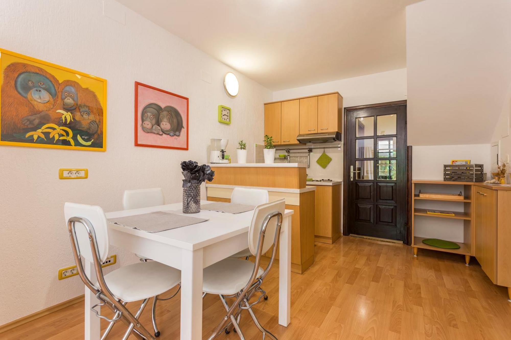 Apartment M&m
