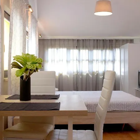 M&M Studio Apartments Rovinj Exterior photo