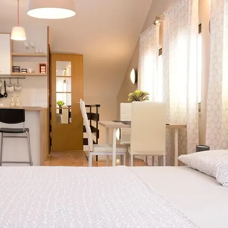 M&M Studio Apartments Rovinj Exterior photo